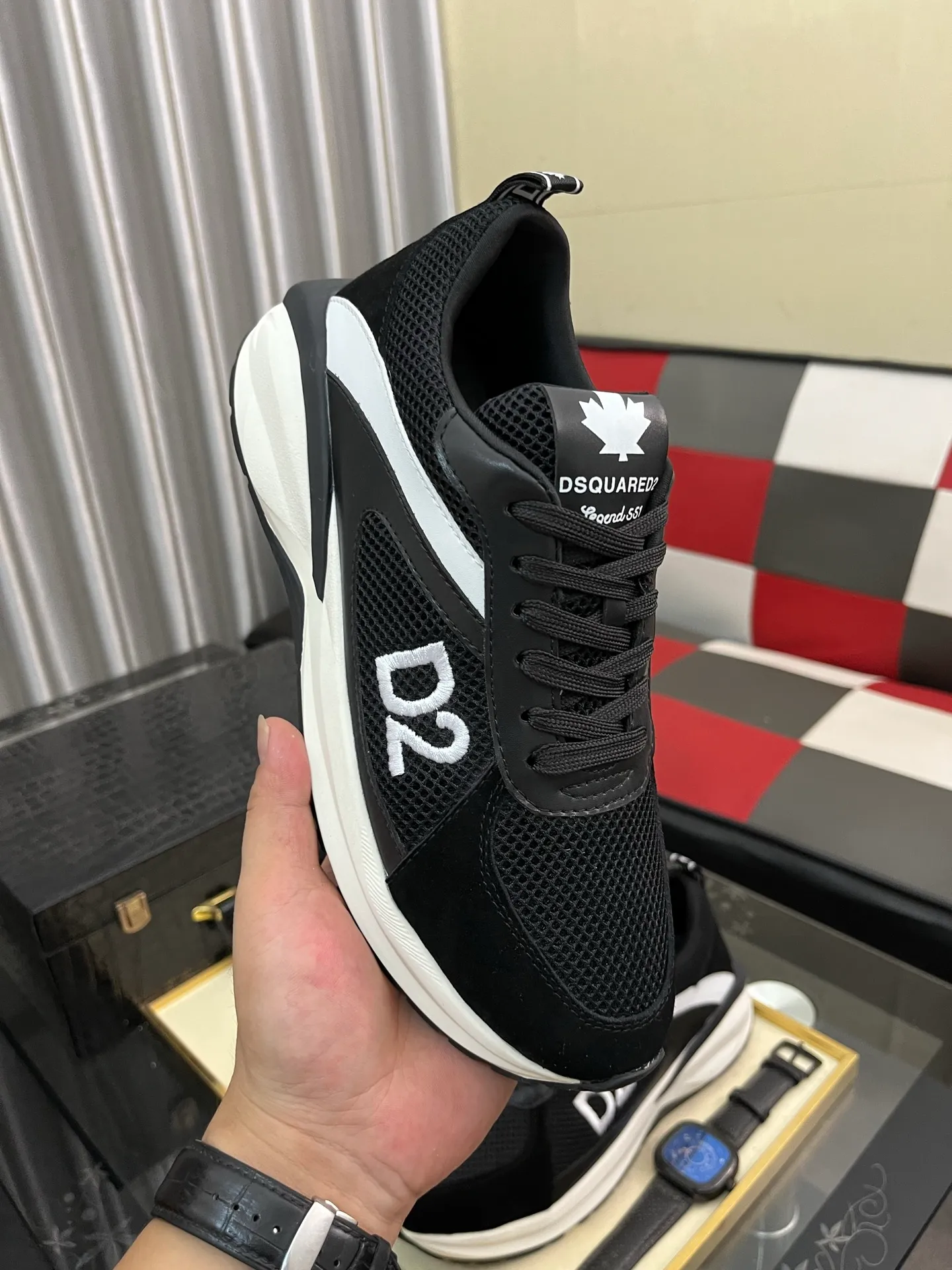 Men's shoes 💰480⌚️⌚️DG's latest popular casual shoes 🔥🔥, the tongue has the brand's iconic details, and the combination of silk cowhide and cow suede enhances the style. Fashionable and versatile, it can complement any look. Create an exquisite design with unique dynamic vitality and modern atmosphere, showing modern elegance. Size: 36-464️⃣colors available
